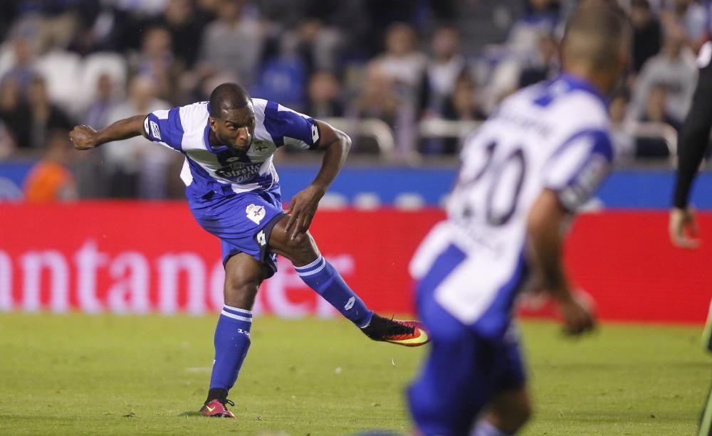 Babel y Riazor explotan con su gol