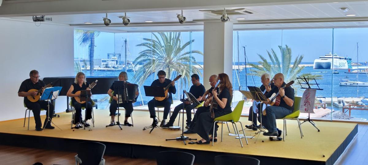 L'actuació de la Rondalla Daniya