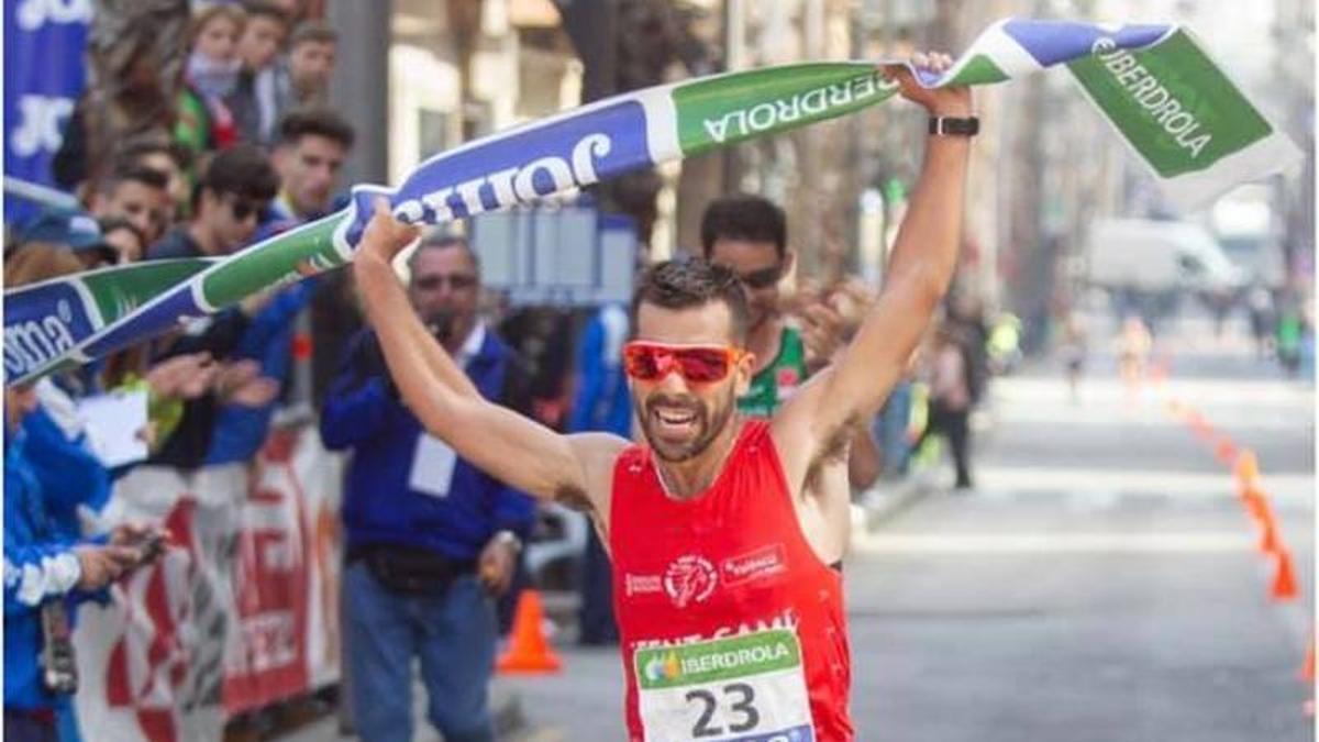 Pajuelo, campeón de España de 50 kilómetros marcha en 2020.