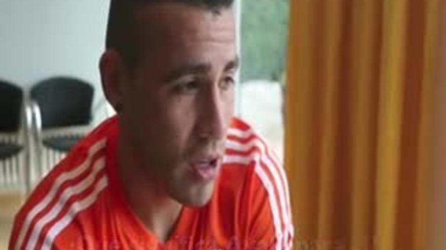 Otamendi: "Me puse nervioso cuando me llamó Ayala"