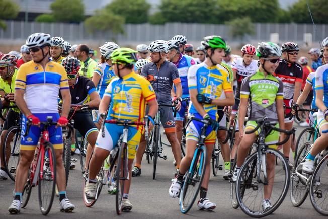 Salida de la ruta cicloturista hacia Artenara ...