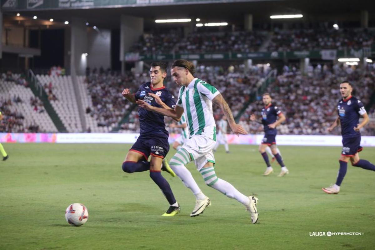 Villares, durante el partido contra el Córdoba.
