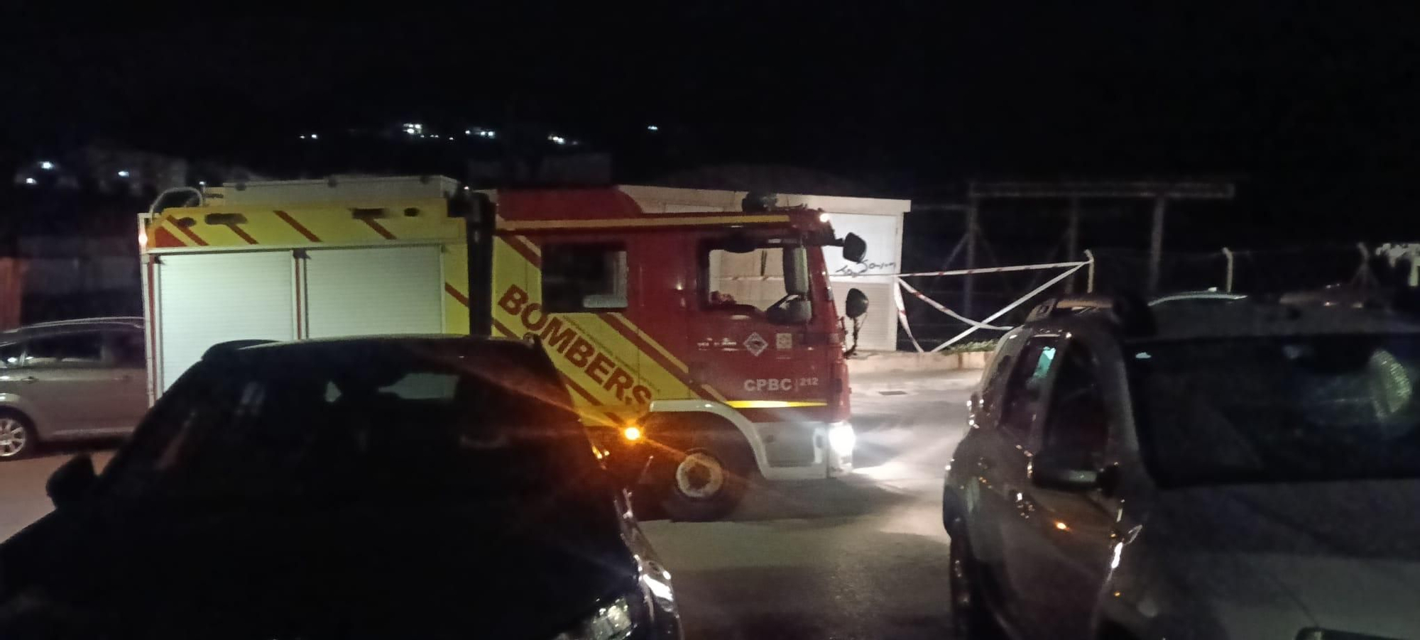 Esclarecedores imágenes del estado y los riesgos de una nave industrial abandonada en la Vall