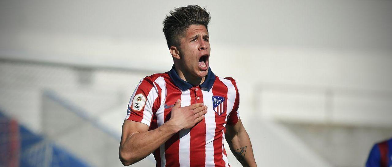 Giuliano Simeone celebra un gol marcado con el filial del Atlético de Madrid.