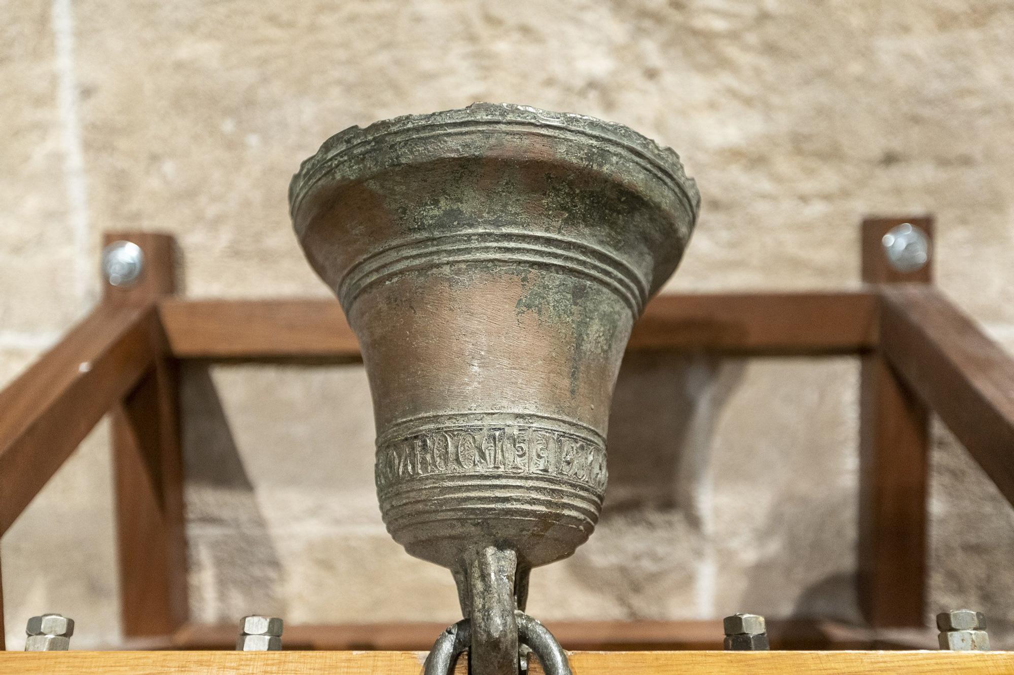El Museo de la Catedral expone la campana más antigua de Valencia, datada en el año 1240