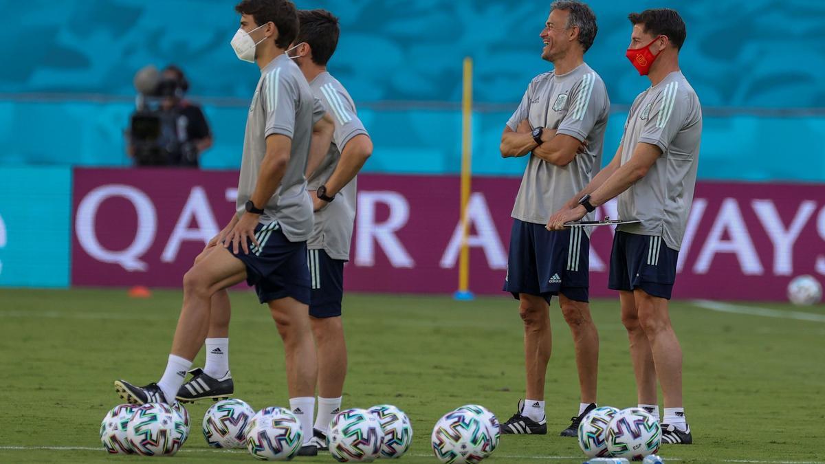 Luis Enrique dirigió el entrenamiento de España en La Cartuja