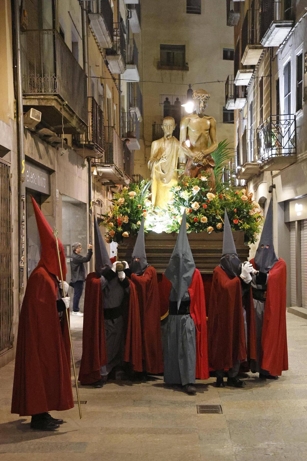 Les imatges de la processó del Sant Enterrament de Girona