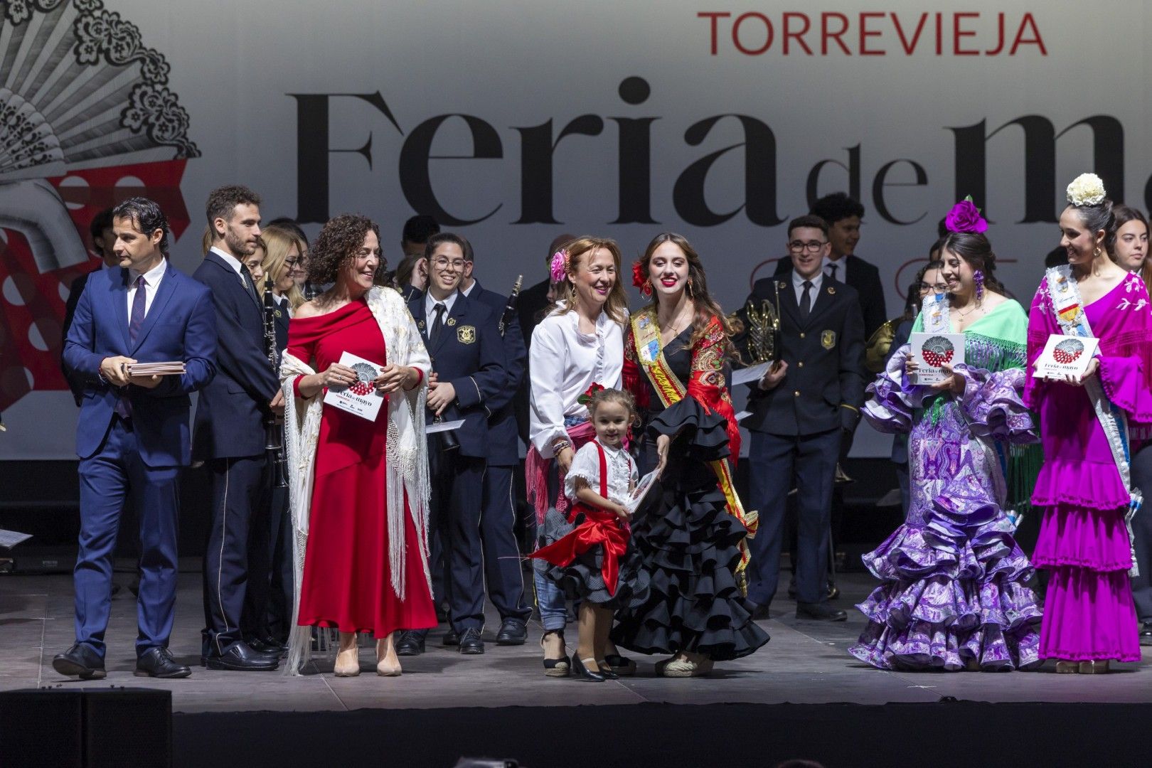 Por sevillanas en la Feria de Mayo de Torrevieja 2025