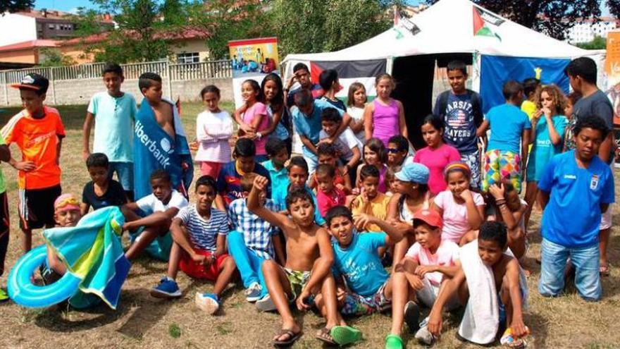 Los niños saharauis celebran en Noreña sus &quot;vacaciones en paz&quot;