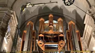 La catedral de Lleida monta un nuevo órgano procedente de una donación japonesa