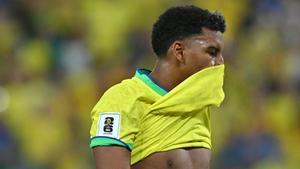 Rodrygo se lamenta de una ocasión fallada con Brasil en el partido frente a Venezuela.