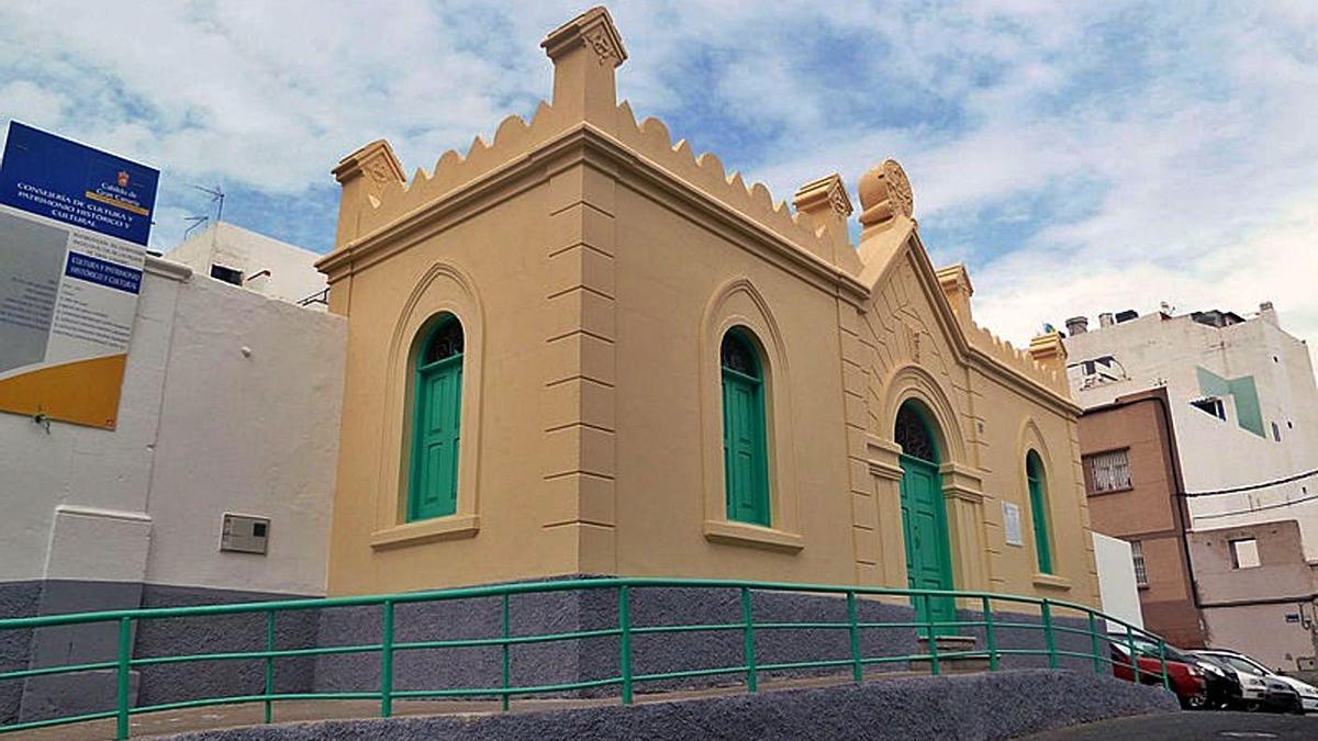 Acceso al cementerio inglés en el barrio capitalino de San José. | | LP/DLP