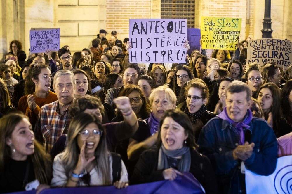 Protesta feminista contra la sentencia de la manada de Manresa en València