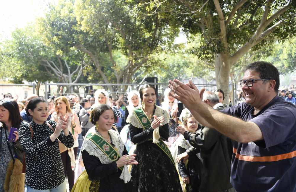 Espectular mascletà para despedir la Magdalena