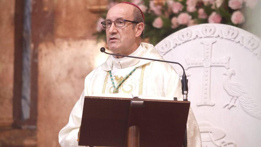 El obispo de Córdoba, Jesús Fernández, presidirá las dos misas en Córdoba y Adamuz.
