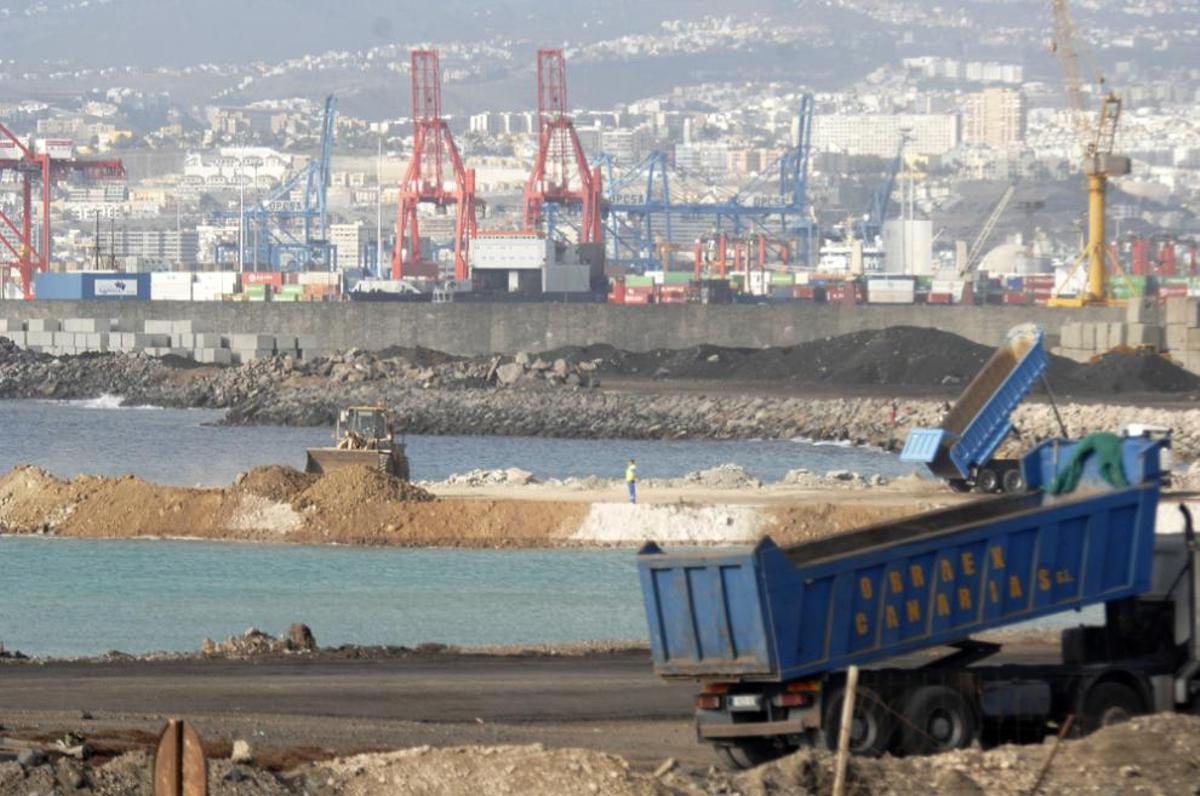 Puertos del Estado descubre el uso de bloques deteriorados en La Esfinge
