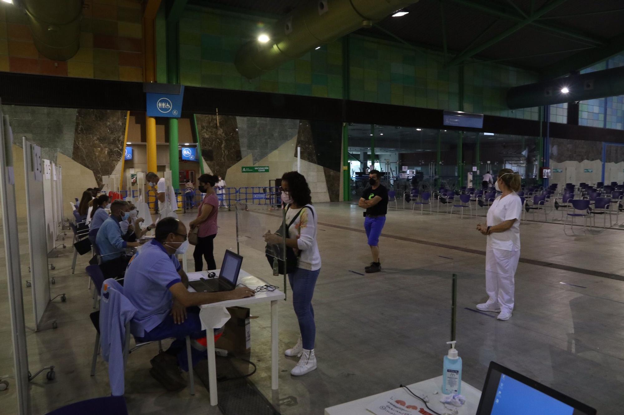 Vacunación masiva con AstraZeneca en Málaga