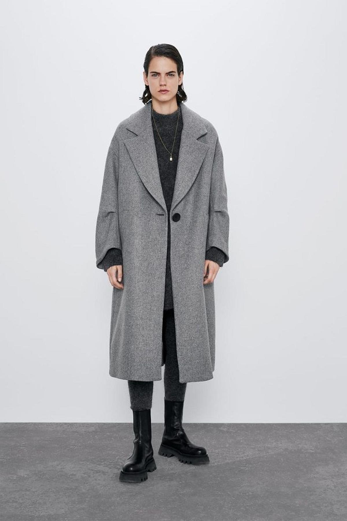 Abrigo oversize en gris