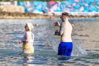 Fidelidad a prueba de crisis: los turistas británicos prefieren las vacaciones en la Costa Blanca a renovar el vestuario