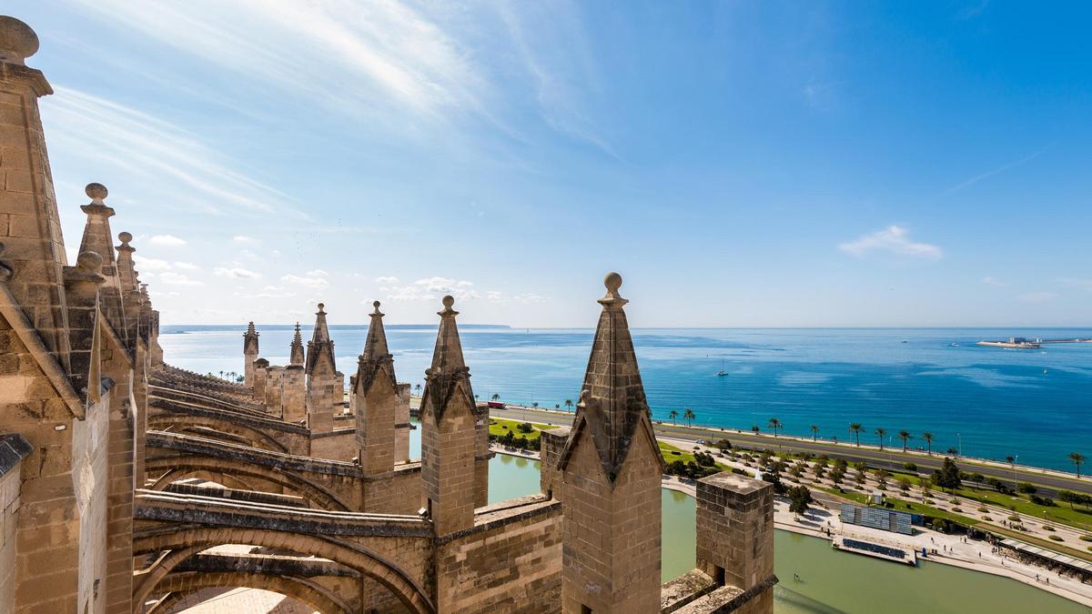 Panoramablick über die Stadt: Die Terrassen der Kathedrale sind bald wieder zugänglich.
