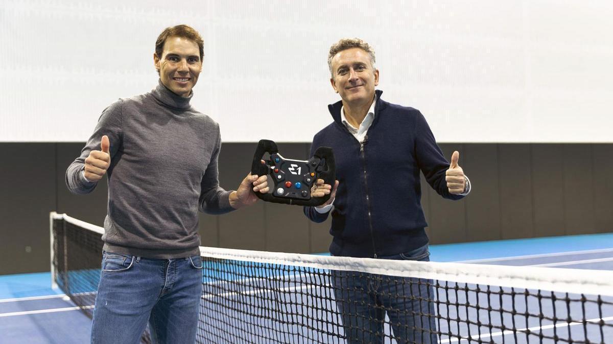 Rafa Nadal y Alejandro Agag, juntos en una pista de la Rafa Nadal Academy.