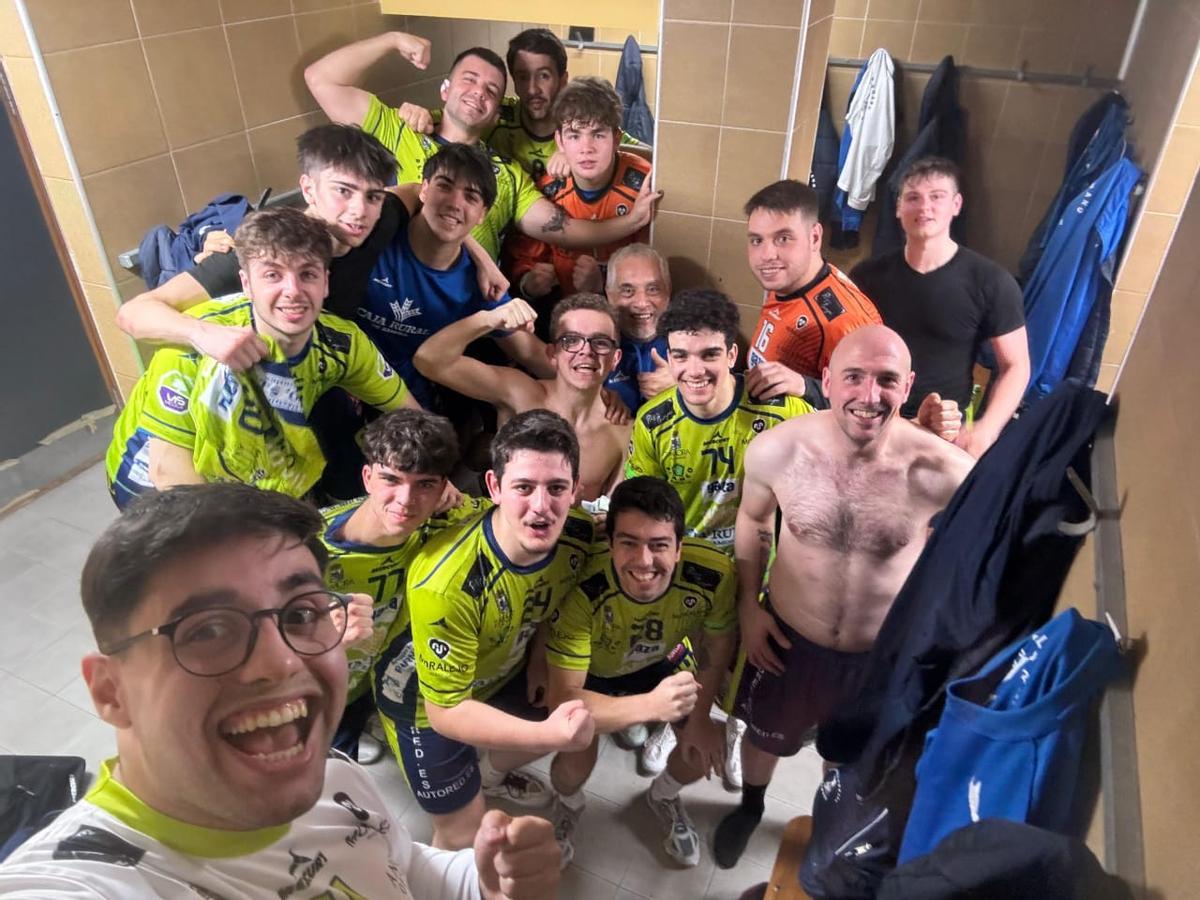 El Moralejo Selección celebra su triunfo ante el BM Tudela.