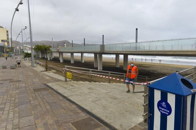 25-08-2020 LAS PALMAS DE GRAN CANARIA. Reportaje en la playa de Las Canteras (La Cícer) con las nuevas medidas Covid. Fotógrafo: ANDRES CRUZ  | 25/08/2020 | Fotógrafo: Andrés Cruz