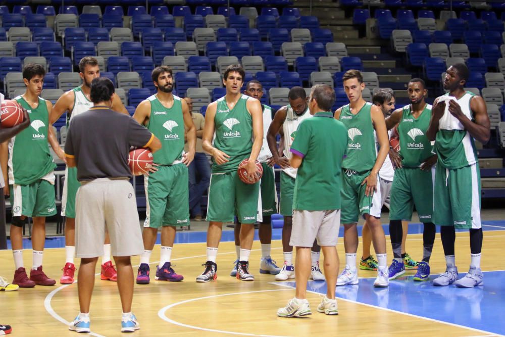 La plantilla del Unicaja vuelve a los entrenamientos bajo las órdenes de Joan Plaza para comenzar a preparar la temporada.