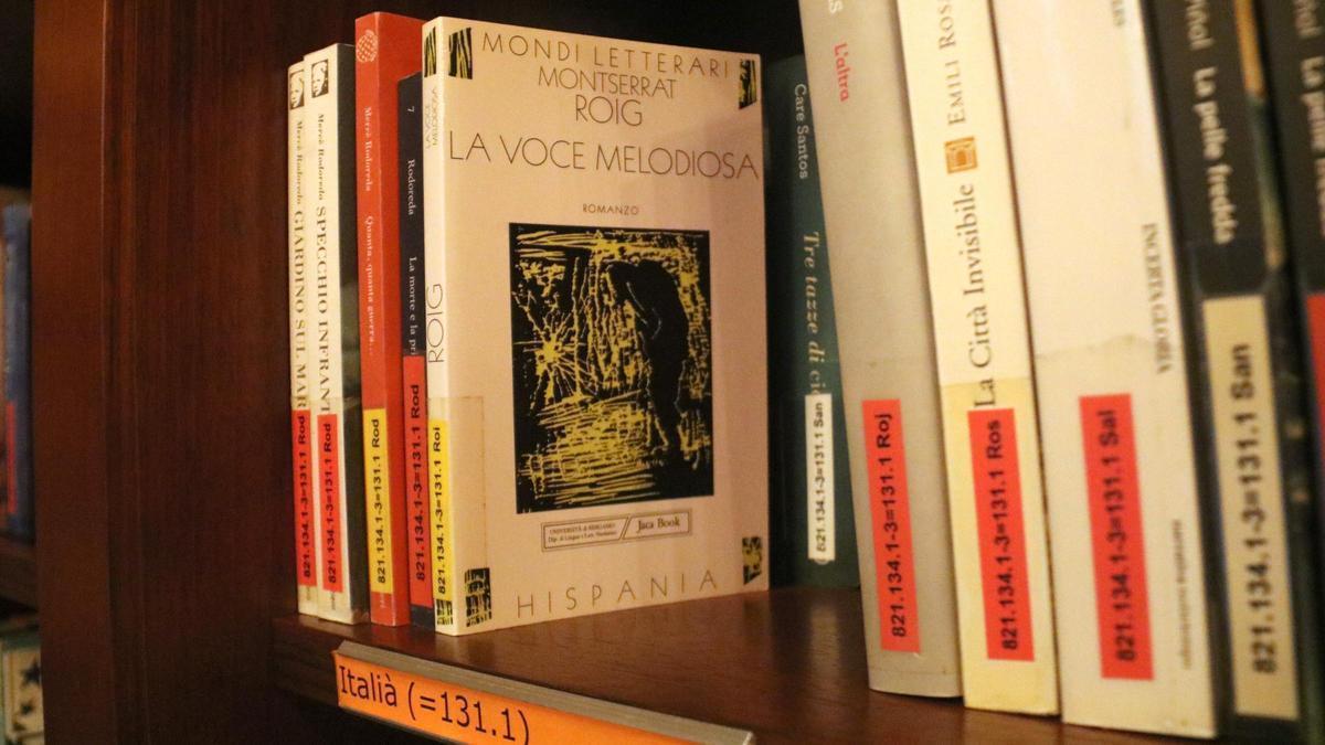 Diversos llibres catalans en la seva traducció a l'italià.