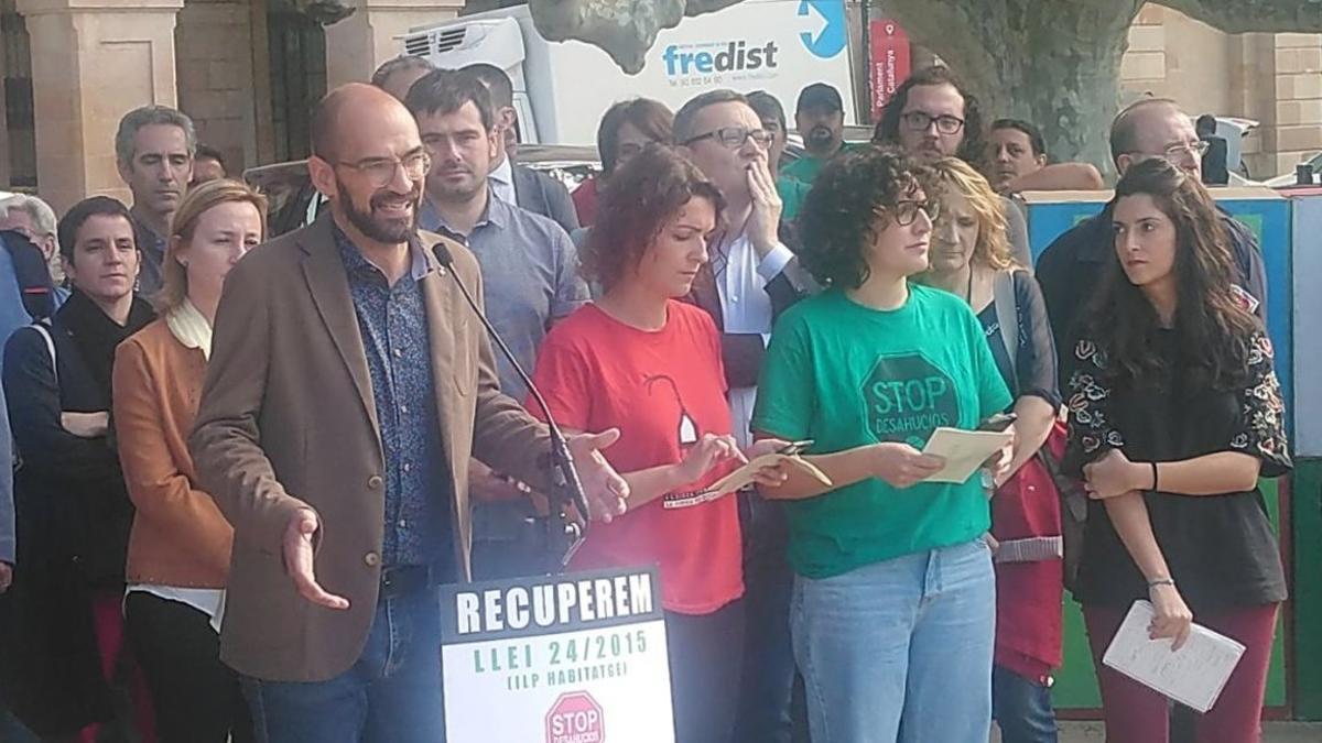 Maties Secarrant, alcalde de Sabadell, apoya el manifiesto del grupo promotor de la Ley de Vivienda.