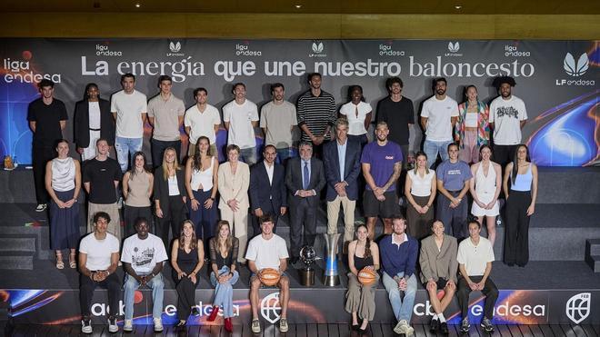 El Unicaja y el Impulso 360 Estepona se unen en una presentación histórica de la Liga Endesa y la Liga Femenina Endesa