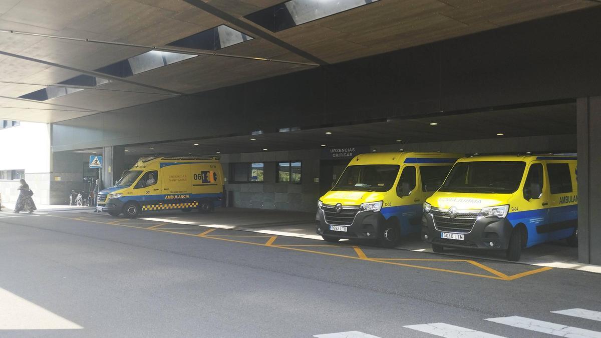 Entrada de Urgencias del Álvaro Cunqueiro de Vigo.