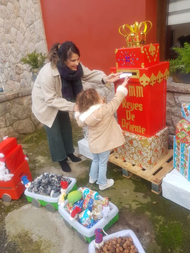 En imágenes: Cazanes, la aldea de Villaviciosa que brilla por Navidad