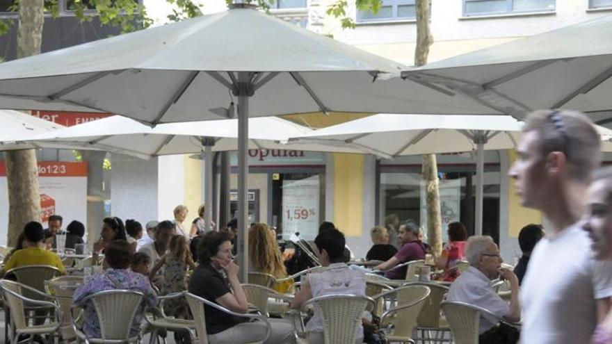 La quantitat de terrasses al carrer a Manresa s&#039;estabilitza en més d&#039;un centenar