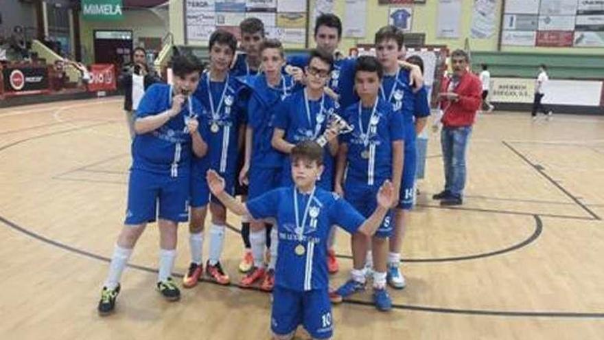 Los cadetes del A Estrada Futsal A fueron segundos.