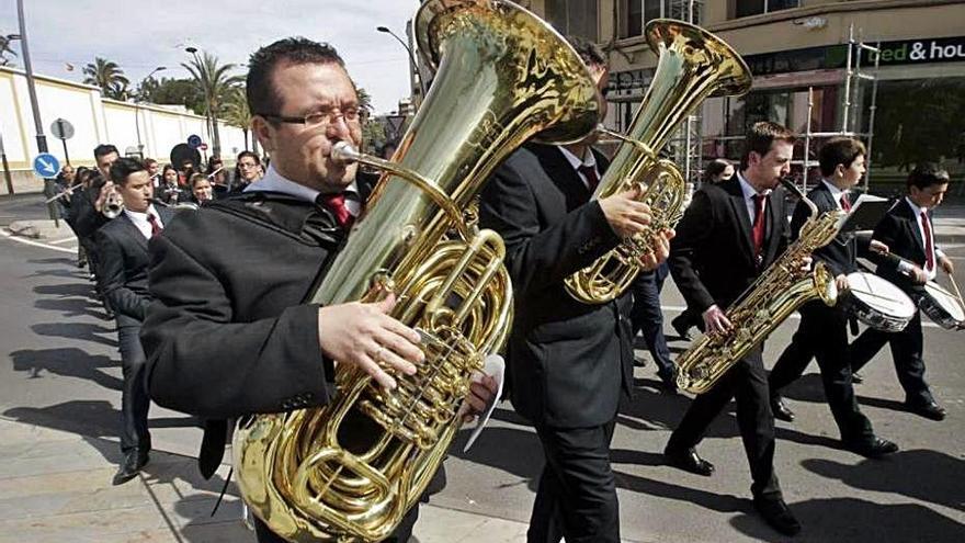 Las propias bandas han seleccionado el material.