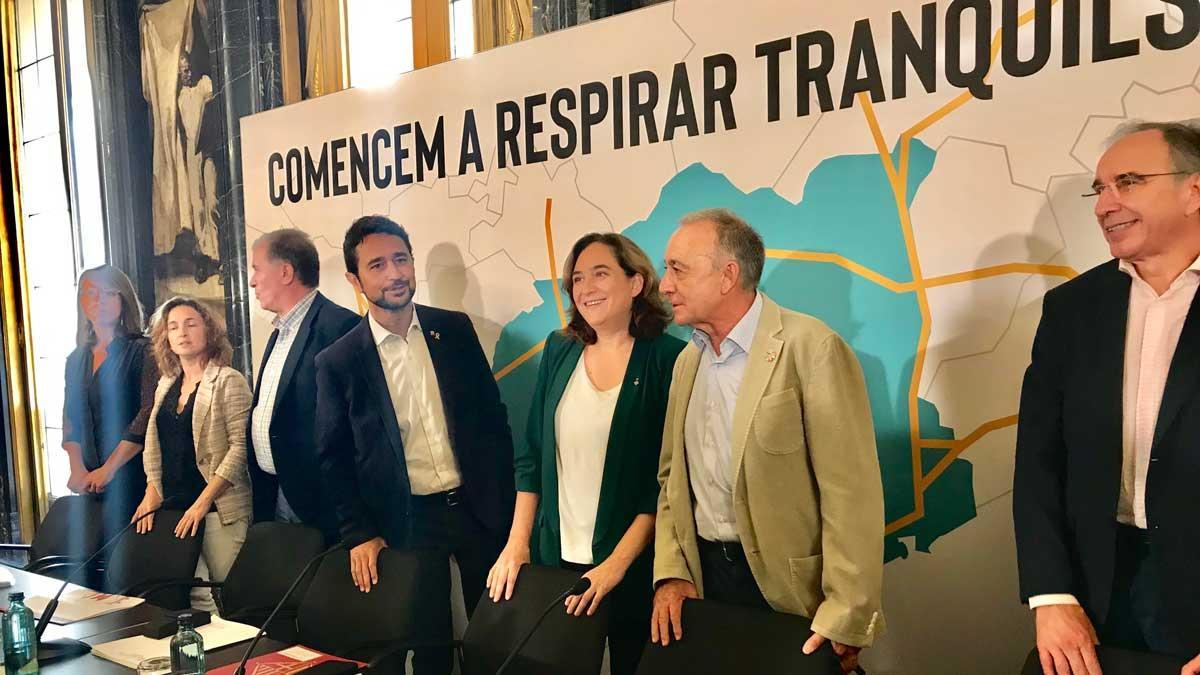 Colau presenta la Zona de Baixes Emisions de las Rondas de Barcelona.