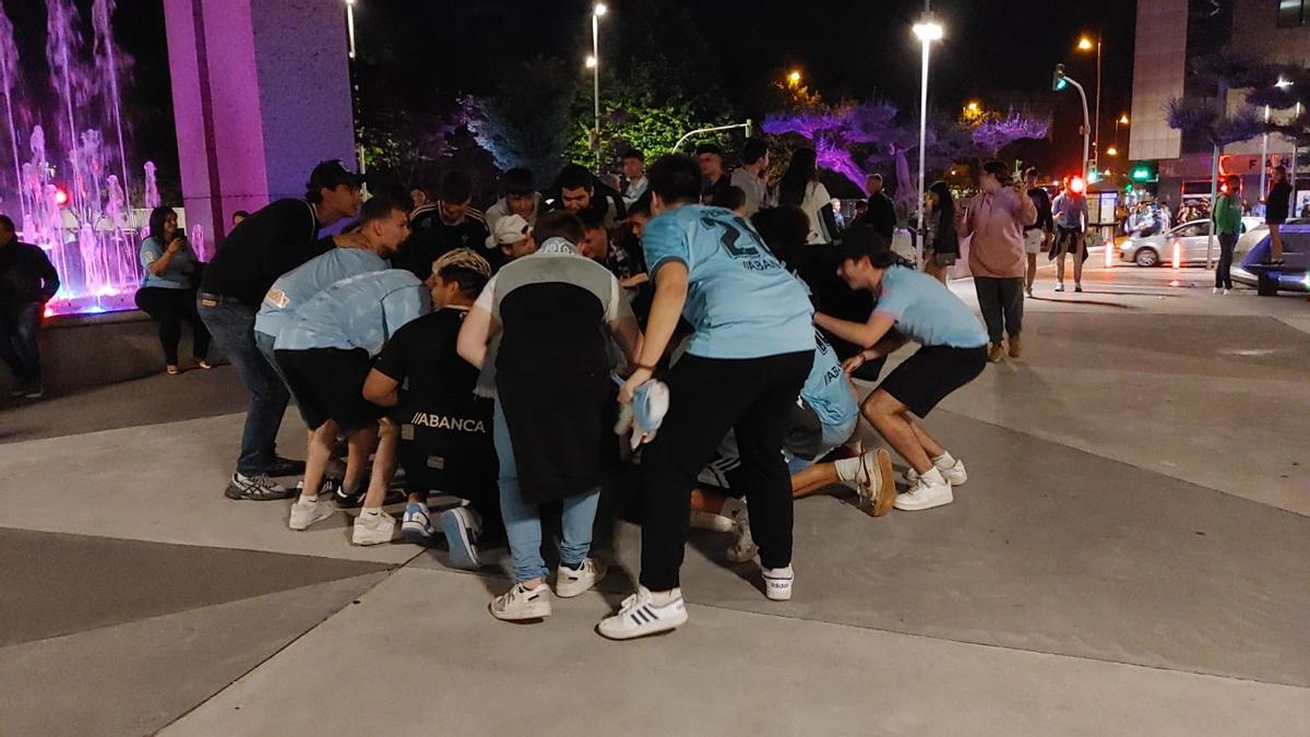 La afición celtista celebró el triunfo en Plaza América