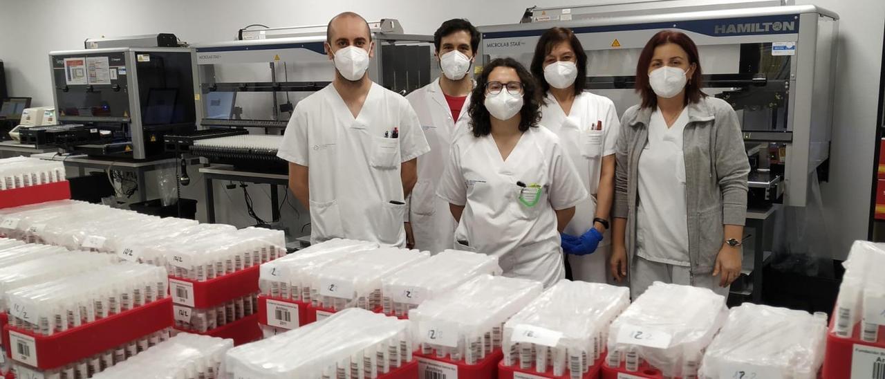 Laboratorio de &#039;pooling&#039; del Chuvi con miles de muestras de saliva para analizar