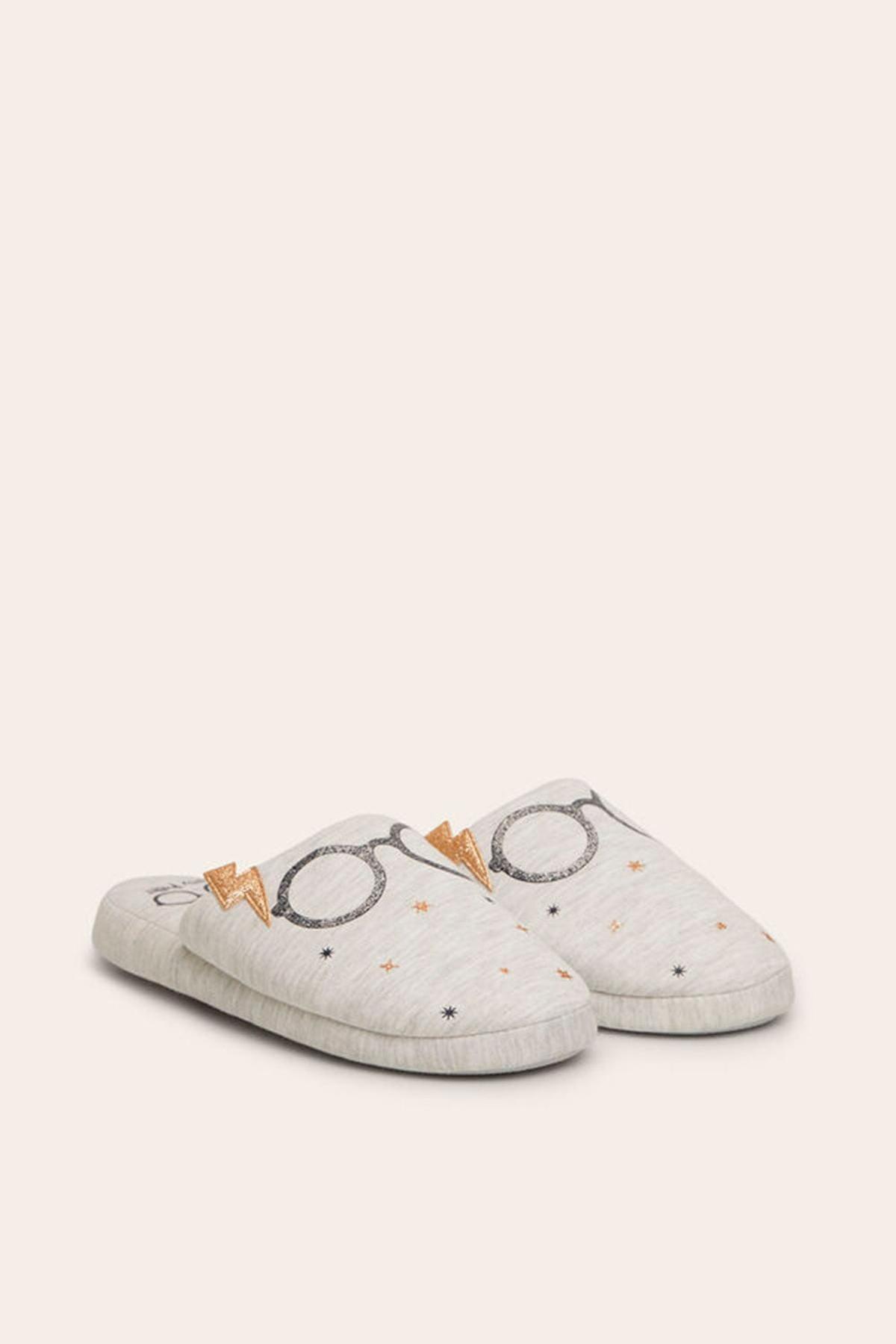 Zapatillas casa Harry Potter gris de Women' Secret (precio: 17,99 euros)