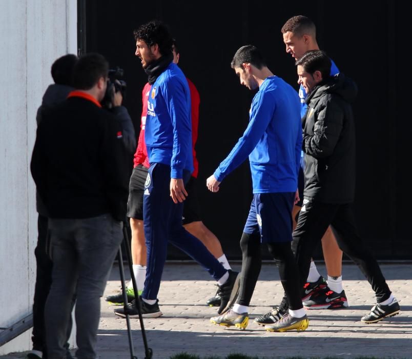 El balón de la Europa League en el entrenamiento