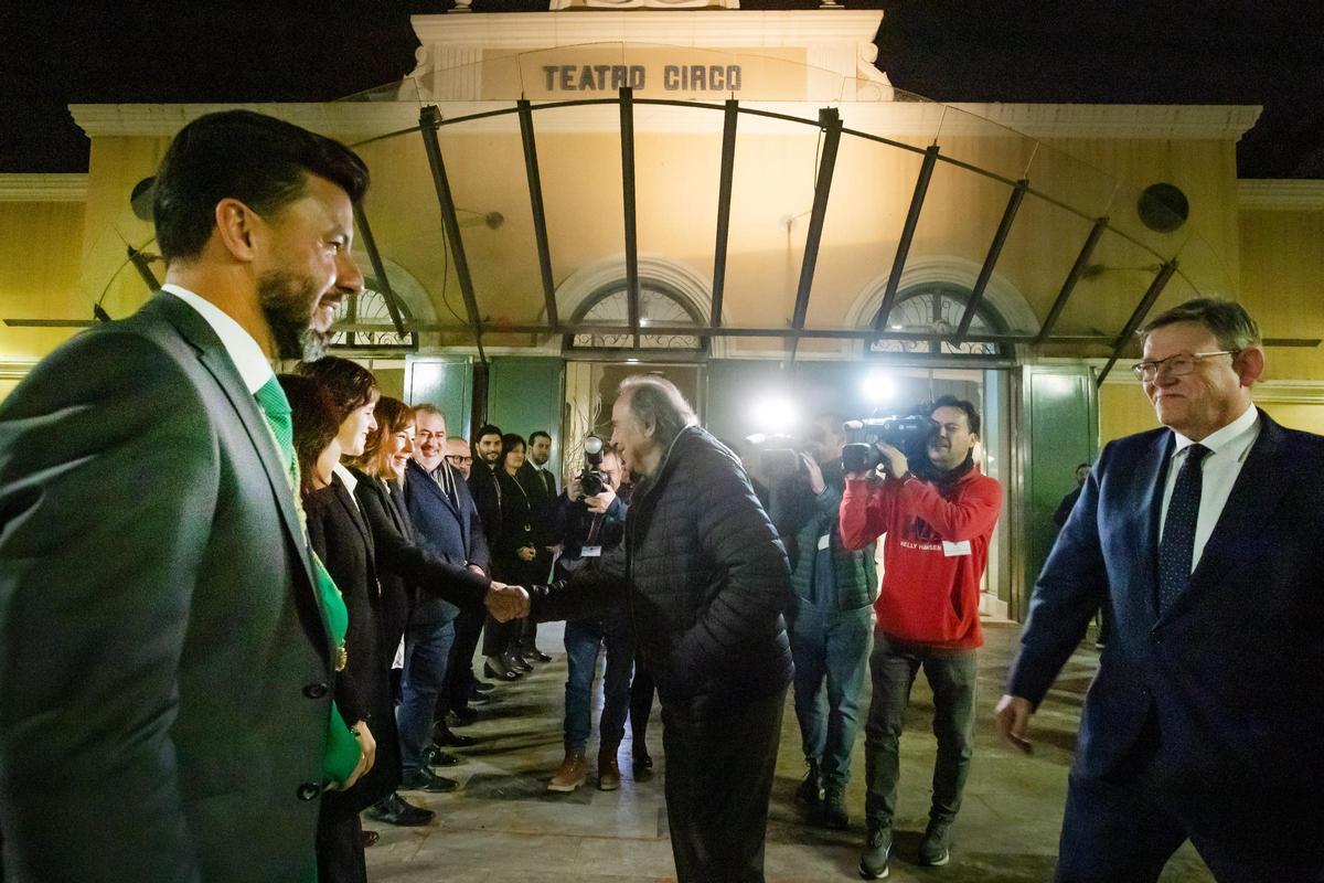 Joan Manuel Serrat nombrado como hijo adoptivo de Orihuela
