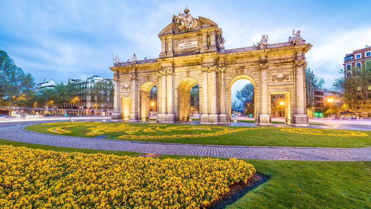 La Puerta de Alcalá, Madrid.