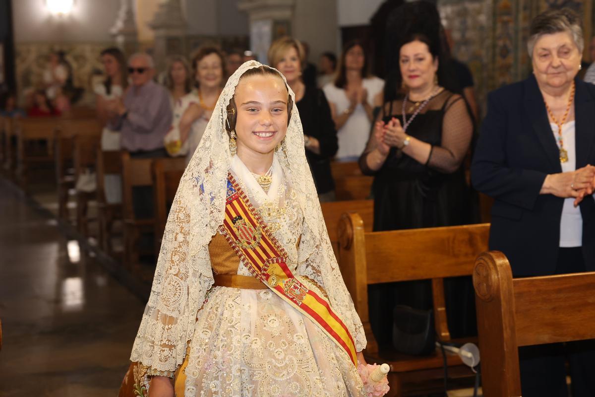 Lucía y la corte, en la procesión de la Virgen de la Barriada de Quart