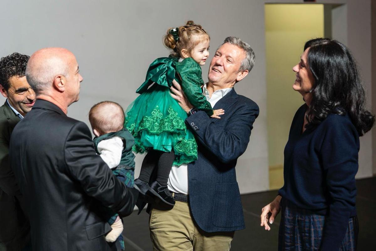 Rueda mostró su cercanía con la familia popular vilanovesa.