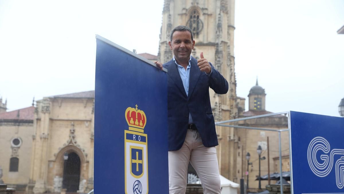 EN IMÁGENES: Presentación de Javi Calleja como entrenador del Real Oviedo