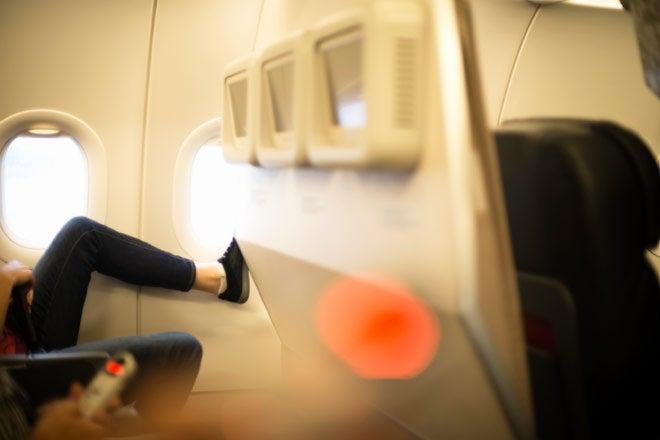 Los 10 peores hábitos de los pasajeros de avión