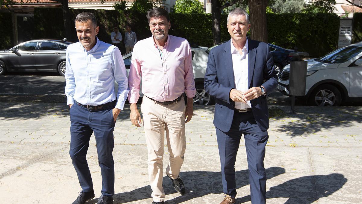 Sánchez Butrón, Barcala y Climent en una reunión sobre la crisis de Fundesem.