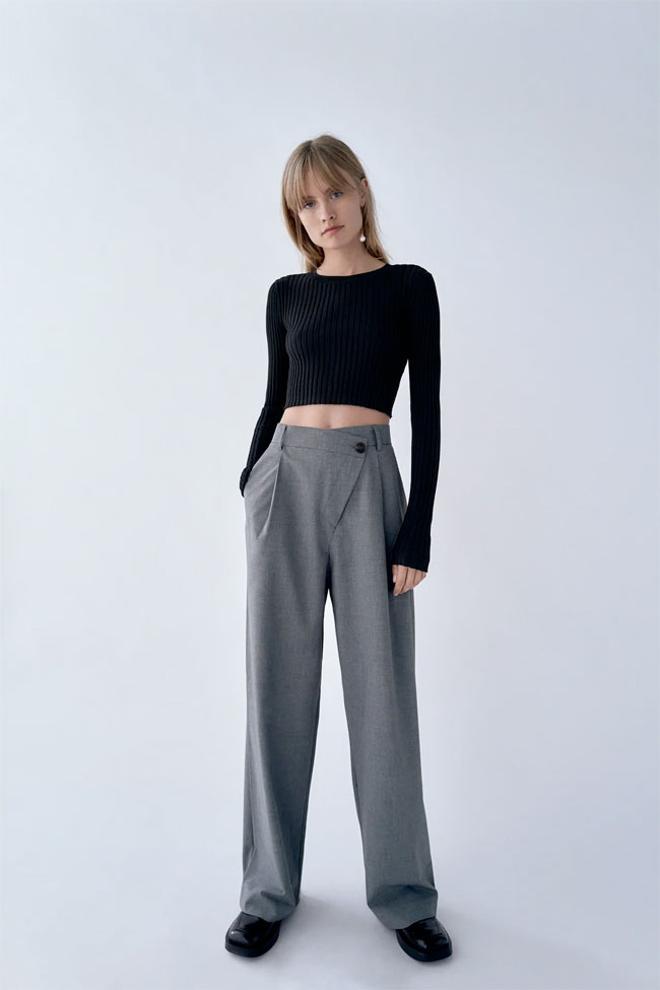 Pantalones anchos asimétricos con cierre frontal cruzado, de Zara