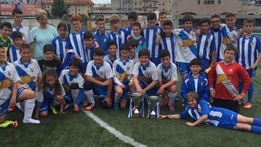 Los jugadores del Pastoriza ganadores del torneo.